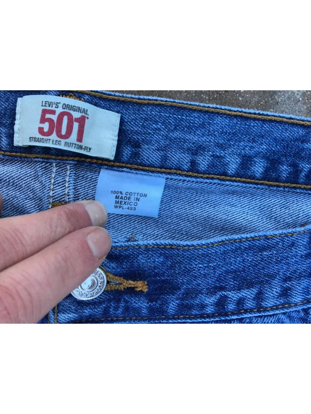 Levis 501 Jeans Men 44x30  Blue Denim Button Fly Straight Leg Classic Small Hole
